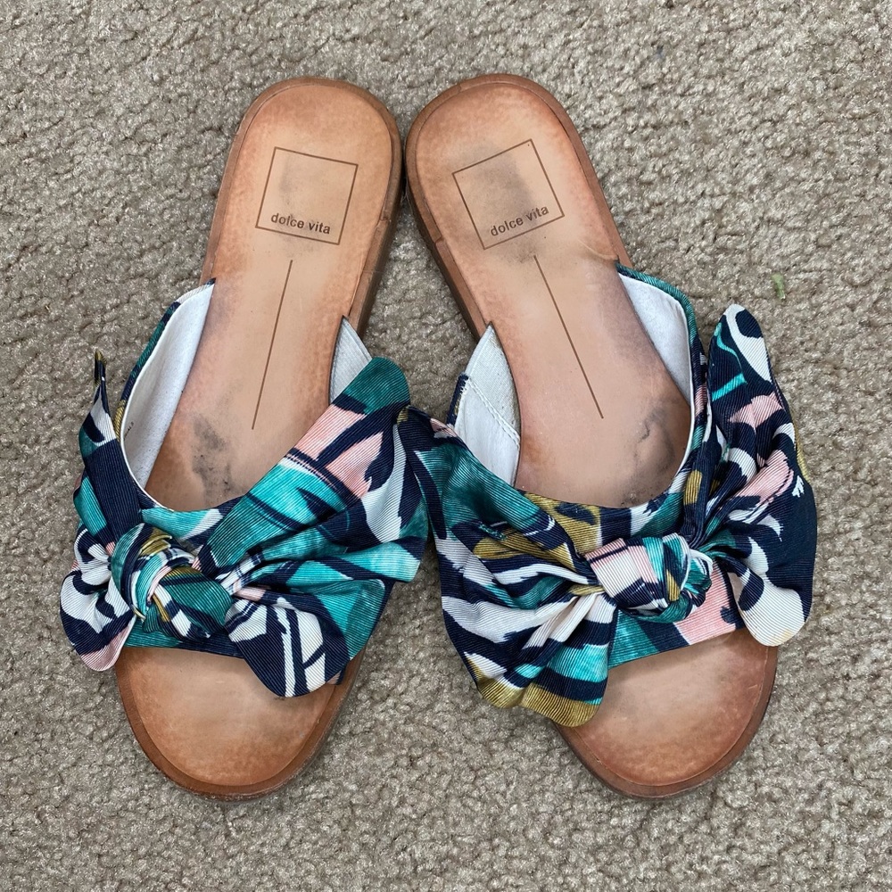 DOLCE VITA PALM BOW SLIDES SIZE 7